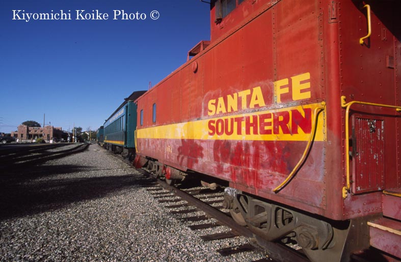 �T���^�t�F�S���w