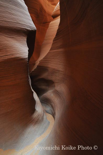 ���[�A�[�A���e���[�v�L���j�I�� - Lower Antelope Canyon