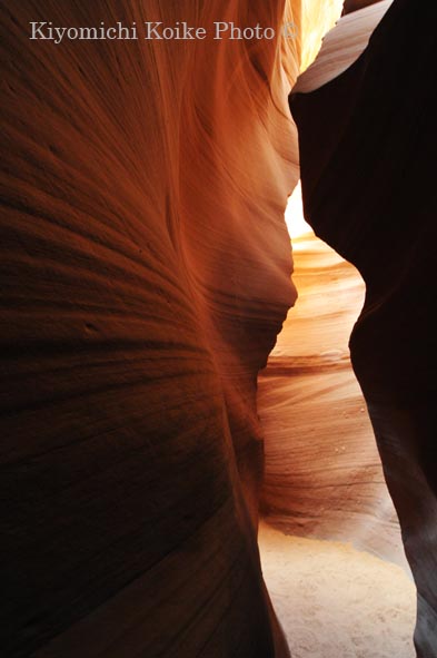 ���[�A�[�A���e���[�v�L���j�I�� - Lower Antelope Canyon